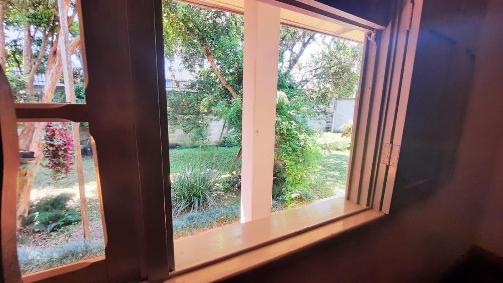 Memora Guesthouse Curitiba - Quartos Em Casa Proximo Ao Parque Bacacheri Ruang foto